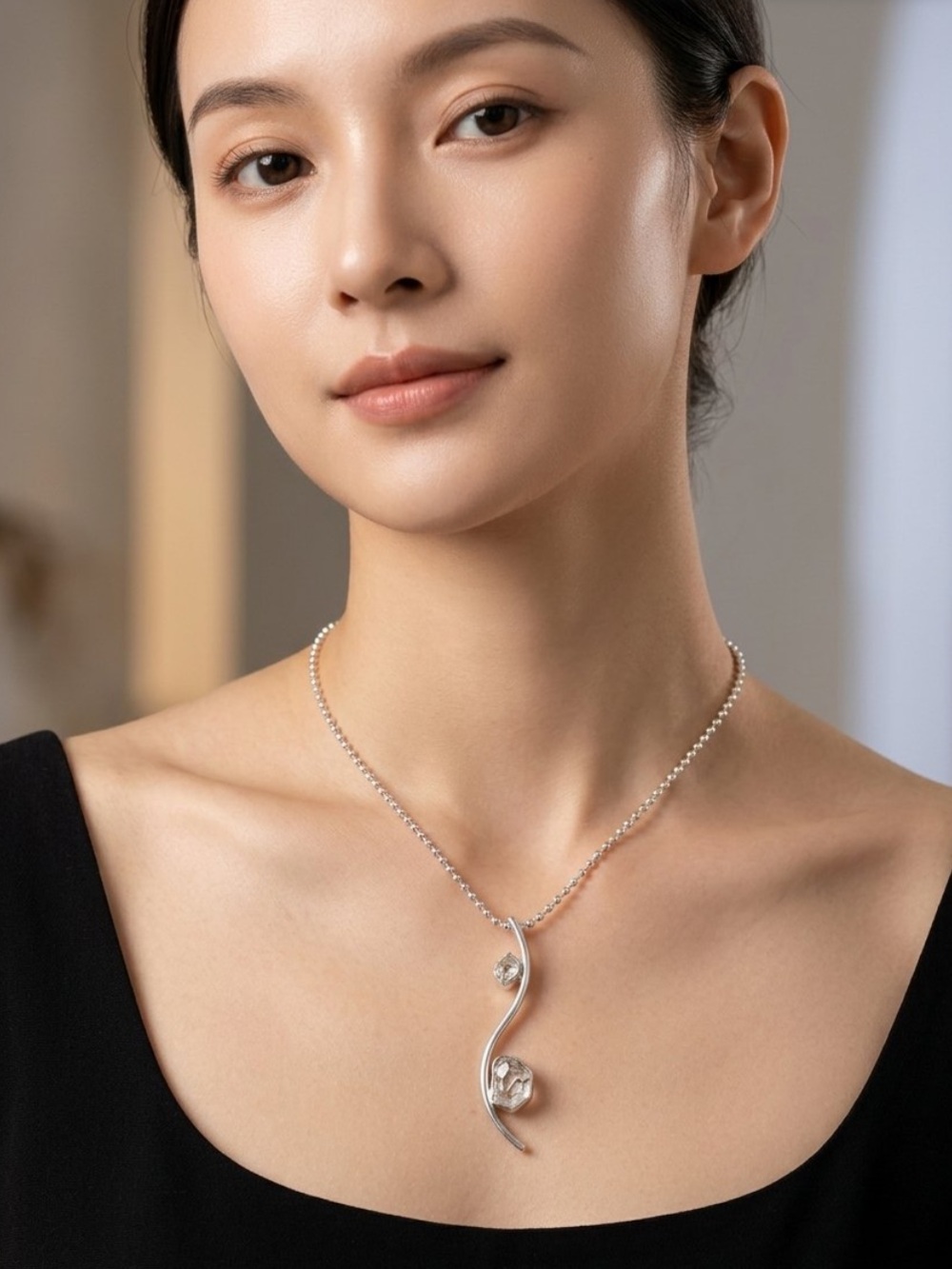 LILLY BARRACK 925 Silver Necklace with bead ball chain
Like new
Artisan!